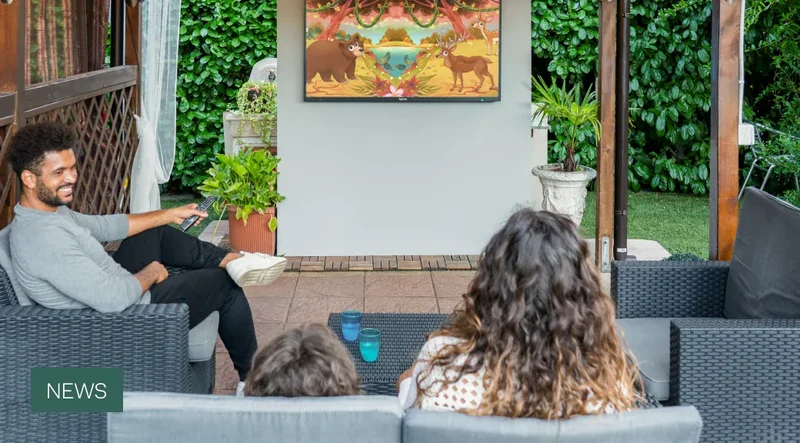 Turn Your Backyard Into an Outdoor Theater